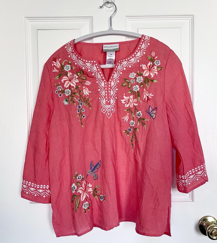 Alfred Dunner Petites PS Pink Linen Embroidered Floral Butterfly Tunic Blouse