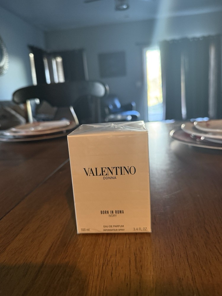 Valentino Donna Born In Roma Eau de Parfum 3.4oz 100ml Women Perfume Ivory NEW