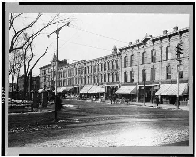 Pinckney Street,commerical buildings,carriages,roads,Madison,Wisconsin,WI,c1901