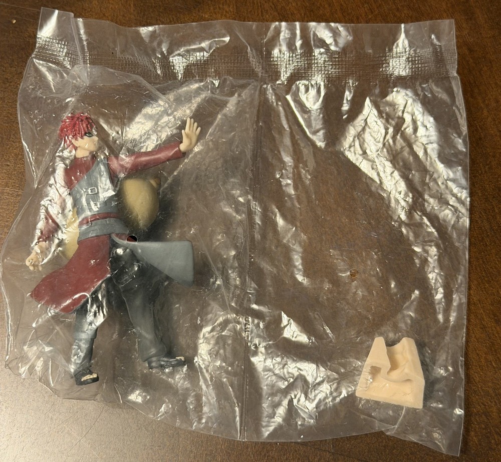 Bandai Naruto : Shippuden NEW * Gaara Posed Mini Figure * Blind Bag ( unopened)