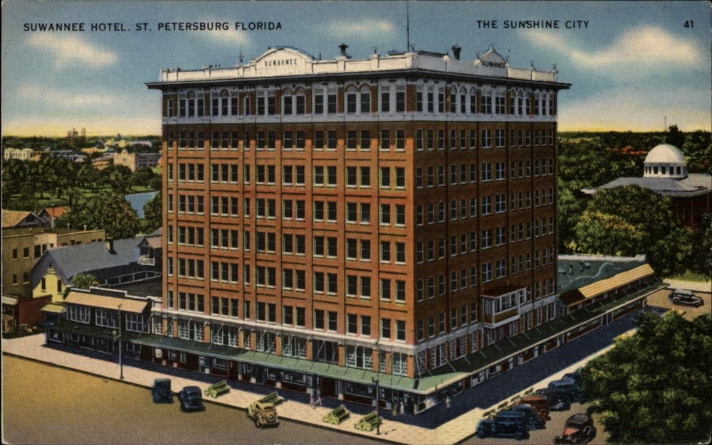 Suwannee Hotel St Petersburg Florida vintage cars ~ 1940s linen postcard