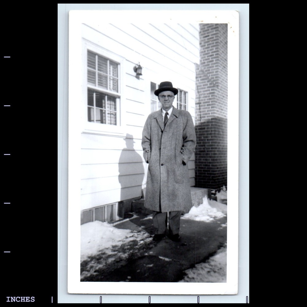 Vintage Photo MAN IN COAT AND HAT HOUSE SNOW WINTER SCENE