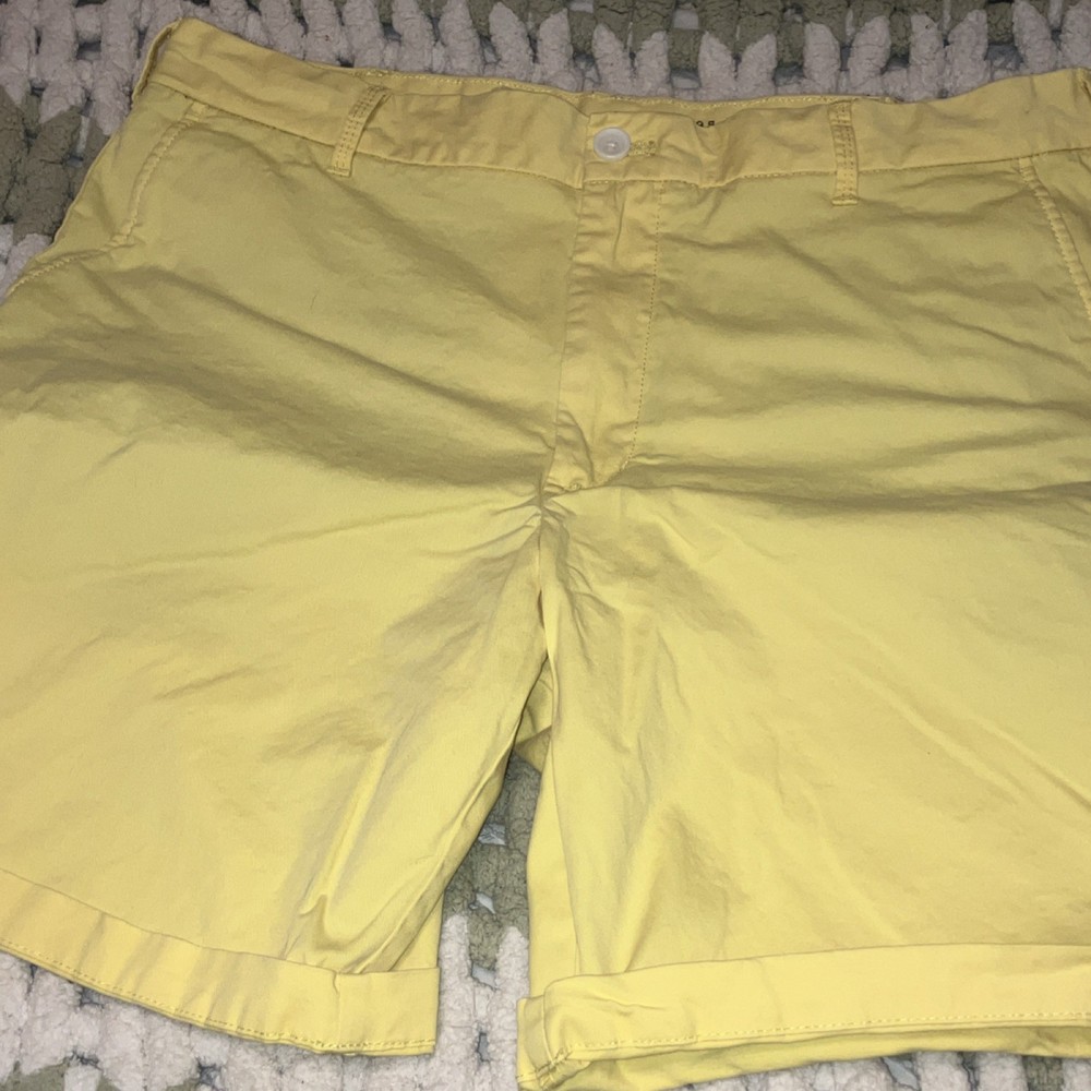IZOD Saltwater Stretch Chino Shorts Yellow Cotton 9.5