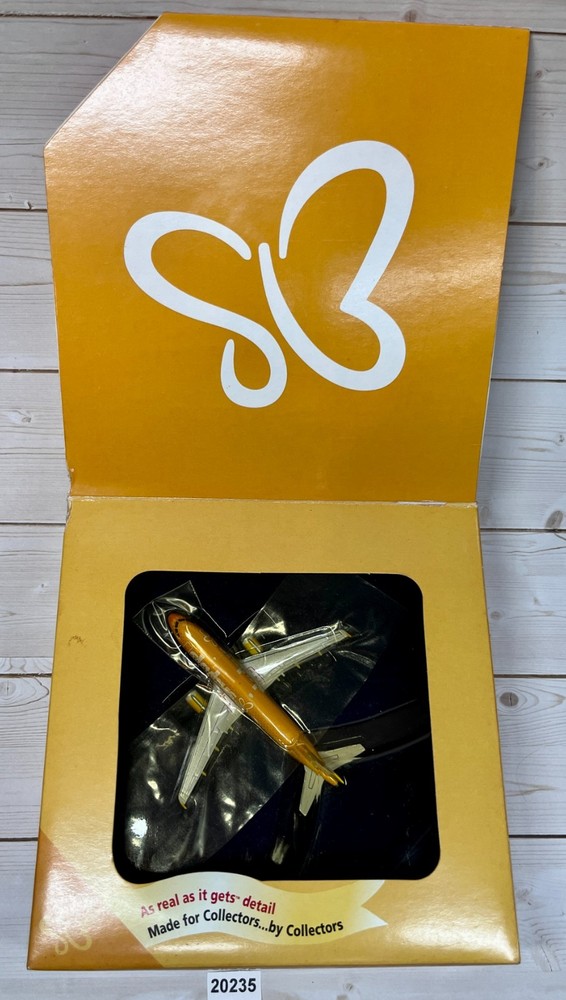 Gemini Jets 1:400 Skybus A319 GJSKV801 N521VA NEVER REMOVED FROM BOX VERY RARE