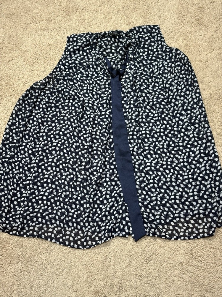 The Limited Womens Shirt Size Medium Multicolor Print Classic Dressy Flowy