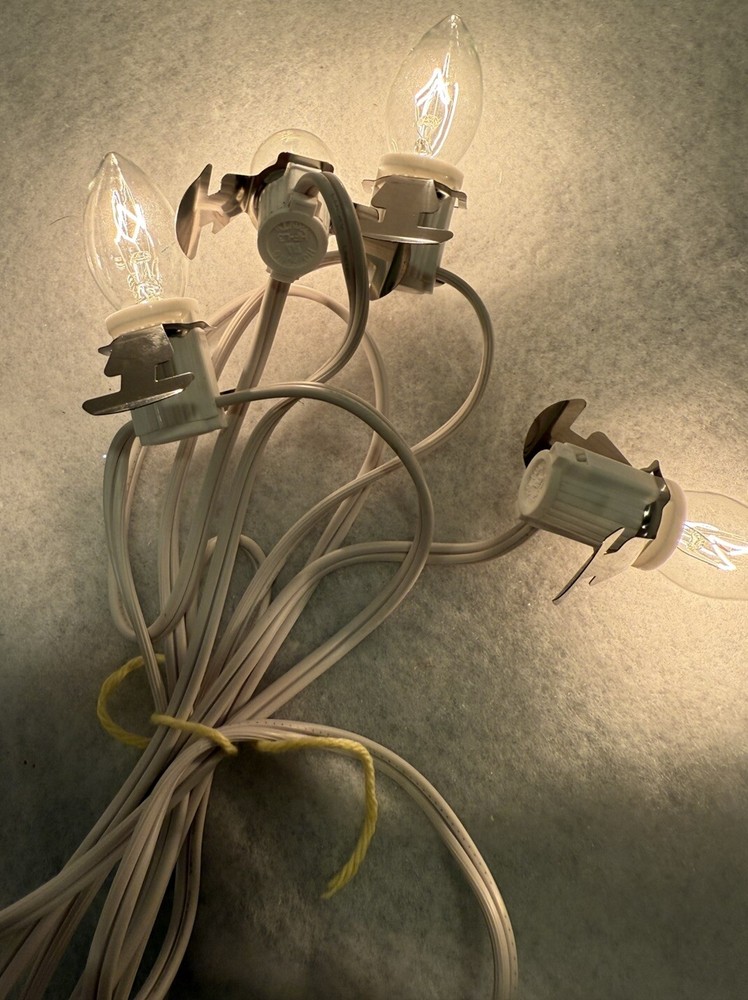 Lemax Dept 56 Christmas Village 4-Socket C7 Light Cord Set with On/Off Switch