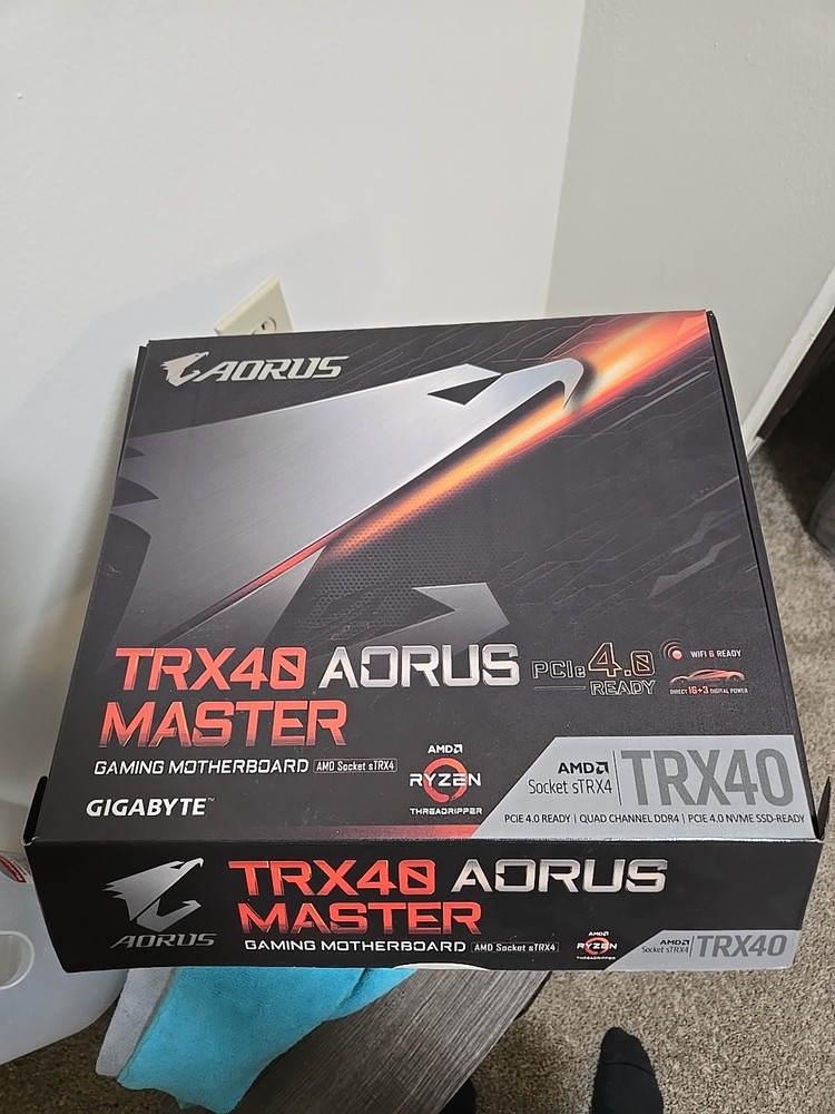 Gigabyte TRX40 AORUS MASTER Motherboard CPU TRX40 AMD Ryzen DDR4 WiFi 5GbE