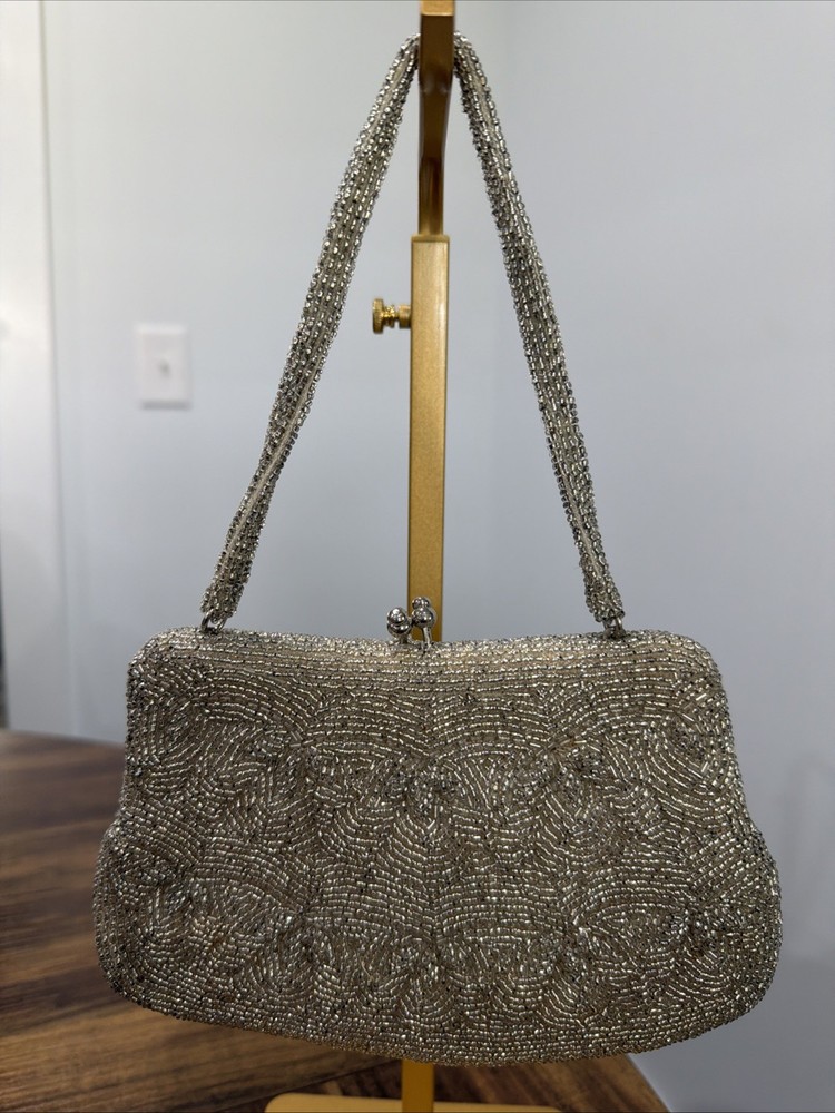 Vintage 50’sWalborg Silver Beaded Evening Bag Purse MCM Scallop Kiss Lock Clasp