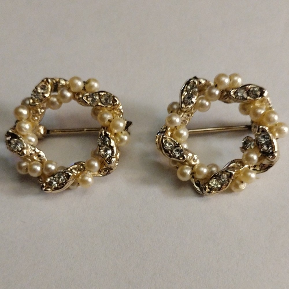 Vintage Pair Gold Tone Round Brooches Clear Rhinestone Faux Pearls Cluster Pin