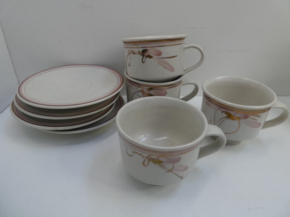 4 Vintage Vic Greenaway Australian Pottery Tea Cups And Saucers Set
