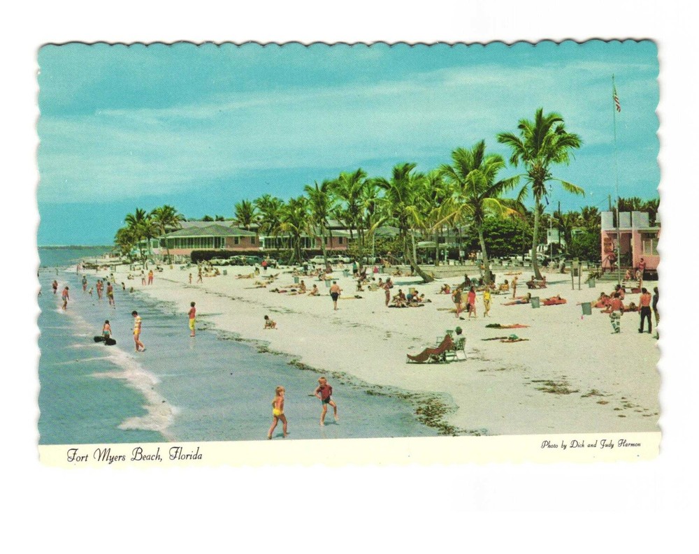 Fort Myers Beach FL vintage postcard unposted