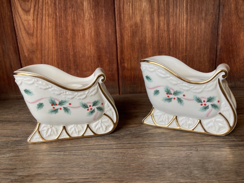 Mikasa Ribbon Holly Sleigh Candle Holders – excellent condition