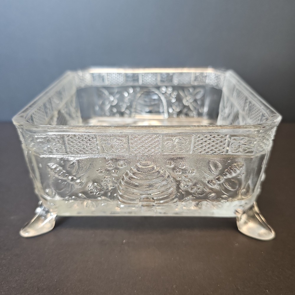 Clear Splayed Foot Tiara Indiana Glass Honey Bee Box - Bottom Only  - D6