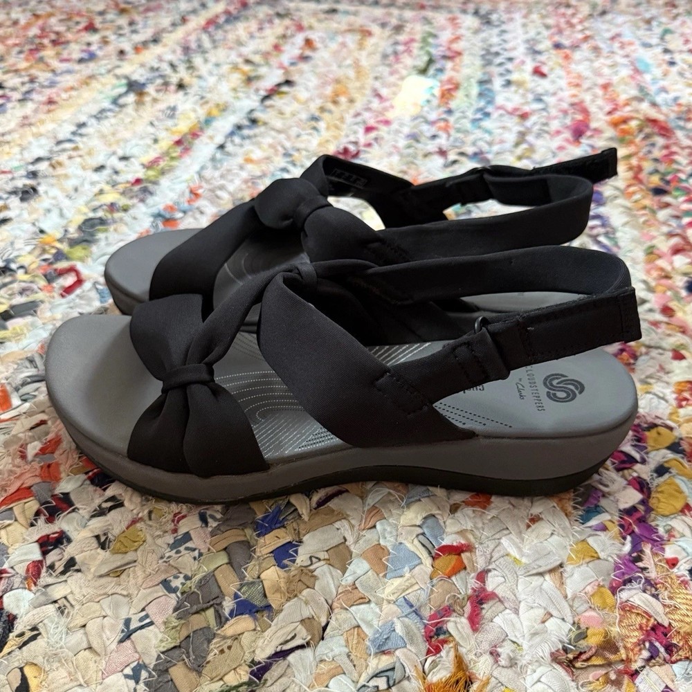 Clarks Arla Belle Cloudsteppers Sport Strap Sandals in Black Gray Size 9.5