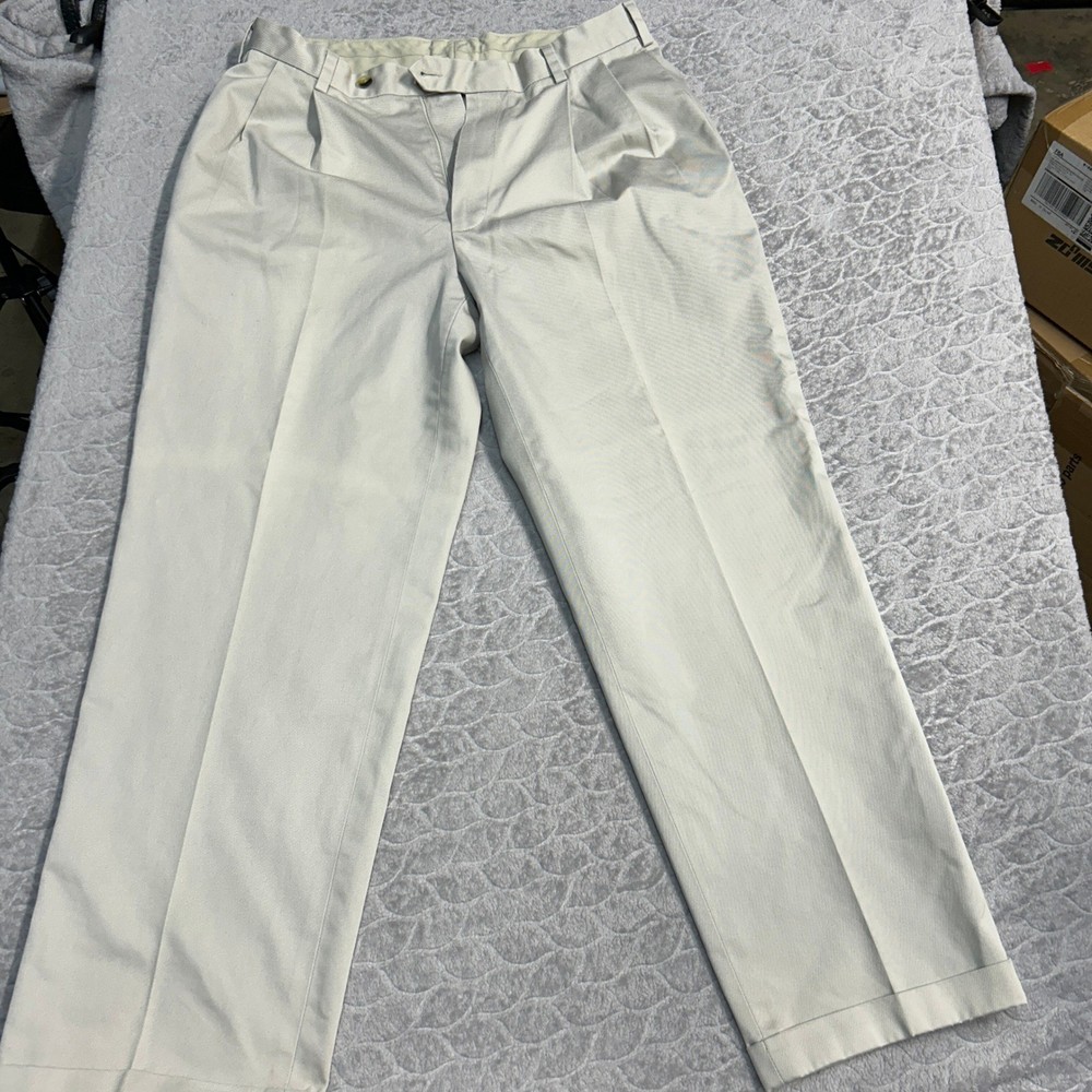 JOS A BANK Traveler's Collection Khaki Pleated Mens Pants 33W x 29L Cotton