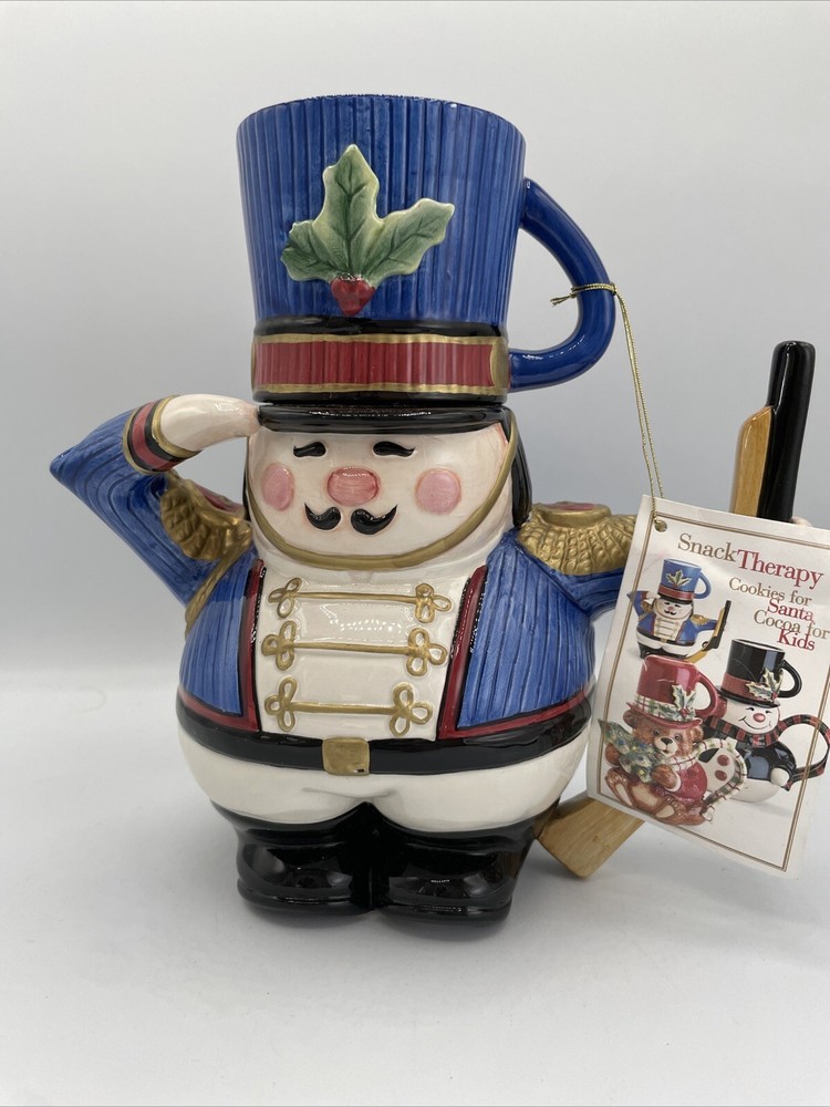 Fitz & Floyd Essentials Nutcracker Soldier Snack Therapy Bear Teapot/Cup