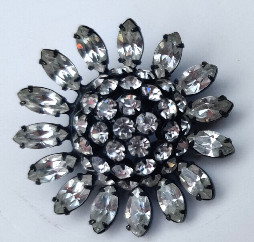 Rare Schreiner Crystal Brooch Verified Japaned Back 1.75