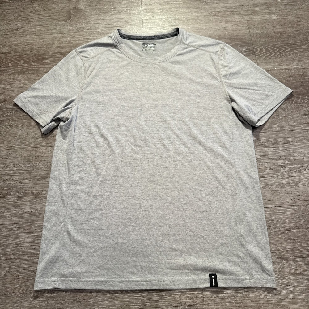 Prana Shirt Mens Small Gray Activewear Tee Stretch Base Layer Crew Neck Outdoor