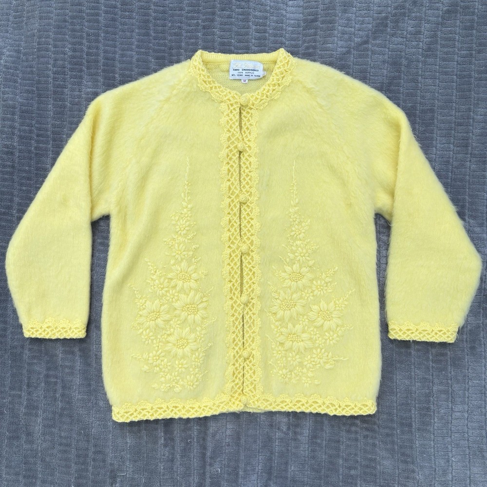 Vintage 70s Yellow Fuzzy Cardigan 3D Floral Embroidery Grannycore Coquette M
