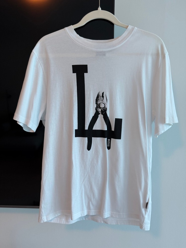 Hugo Boss Men's T-Shirt Small Size