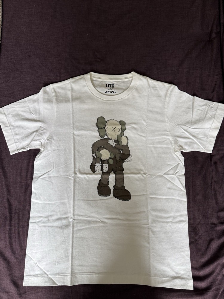 Uniqlo UT KAWS Companion Graphic T-Shirt Men’s M