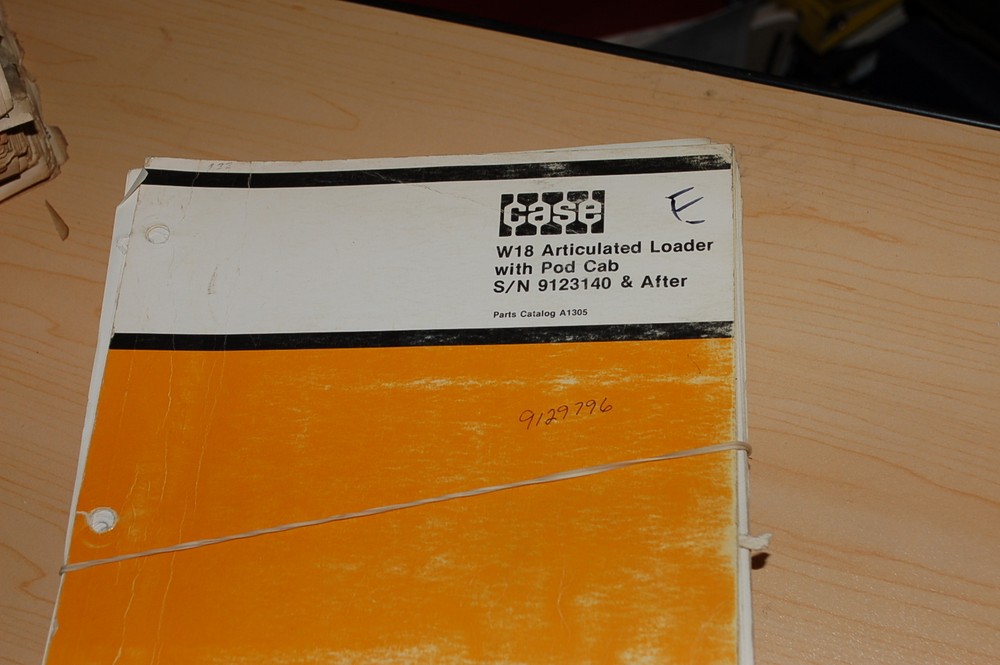 CASE W18 Front End Wheel Loader POD CAB Spare Parts Manual book catalog 1977