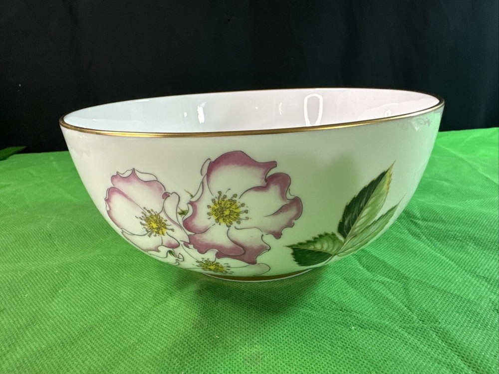 Boehm Fine Porcelain 8” Bowl Pink Wild Rose Floral Gold Trim USA