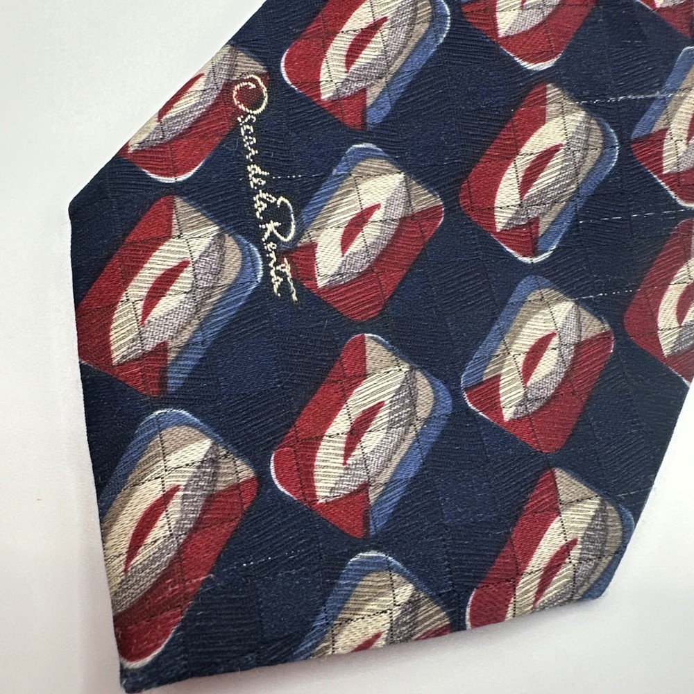 Vintage Oscar De La Renta Men’s Necktie Blue Red And White