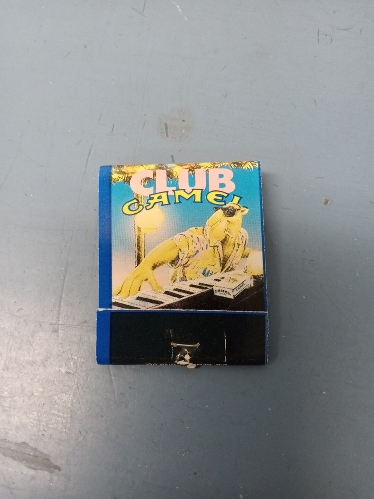 1992 JOE CAMEL CLUB CAMEL CIGARETTES MATCHBOOK (LL)