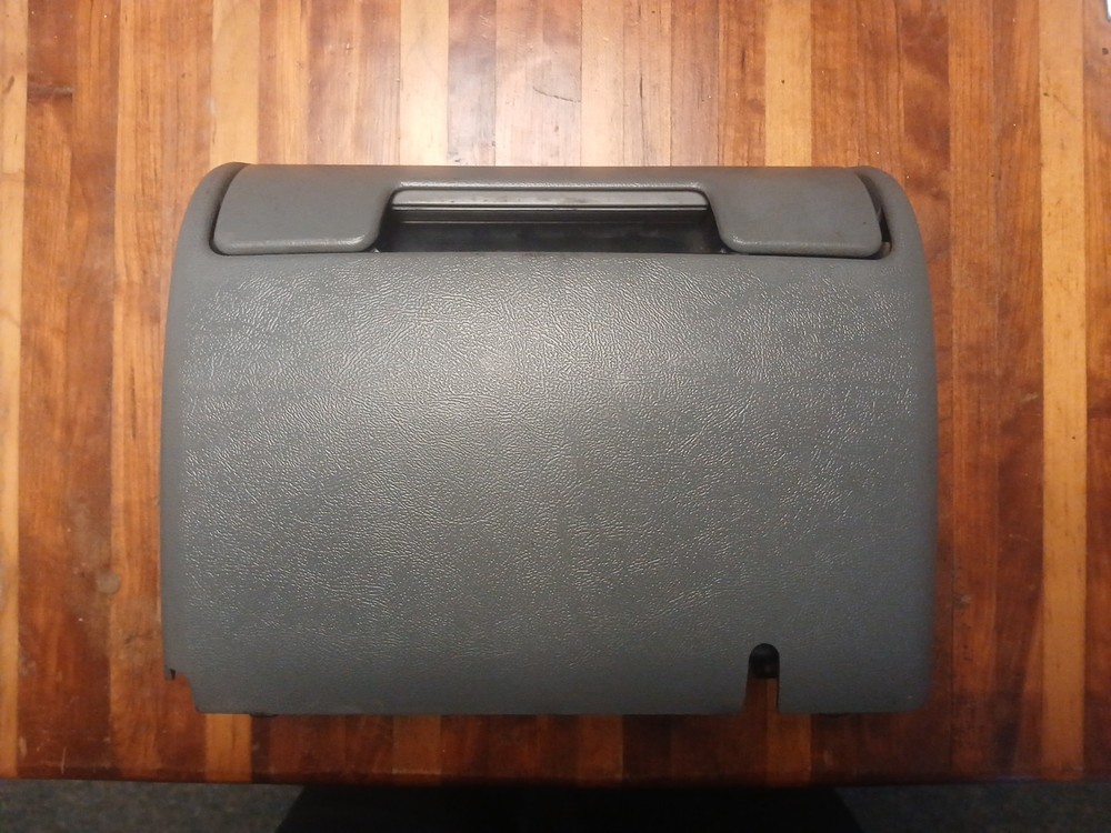 1988-1994 Gmc Chevy Truck Sierra Suburban Suv Optional Dash Cup Holder Assembly