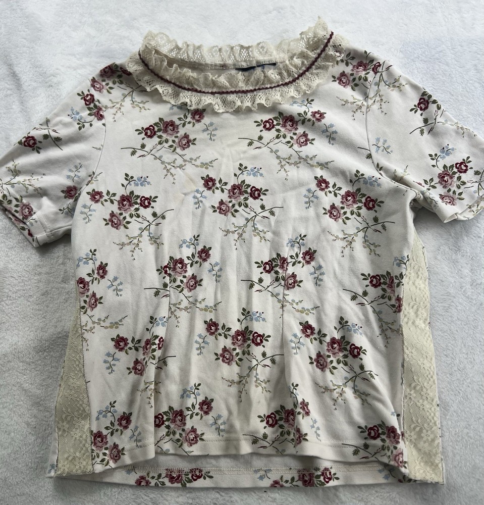 Vintage Floral Lace Trim Top Size M/L EUC