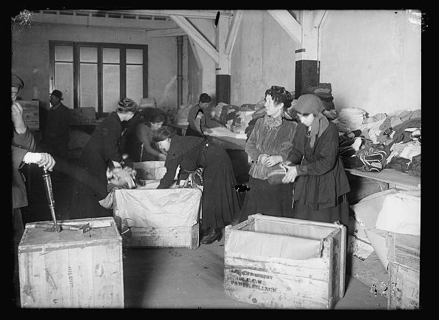 Photo:Paris France 1918 American Red Cross warehouse box sorting women