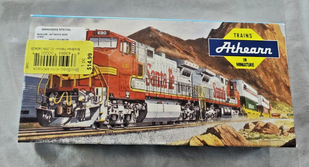 Santa Fe Athearn HO 40' A.T. & S.F. 122986 Wood Train Box Car with Original Box