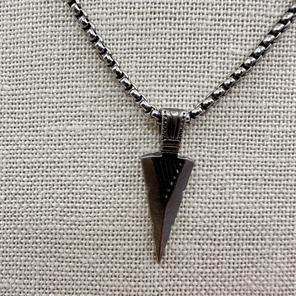 Vintage Y2K Silver Tone Chain Arrowhead Pendant Necklace Women's Classic Jewelry