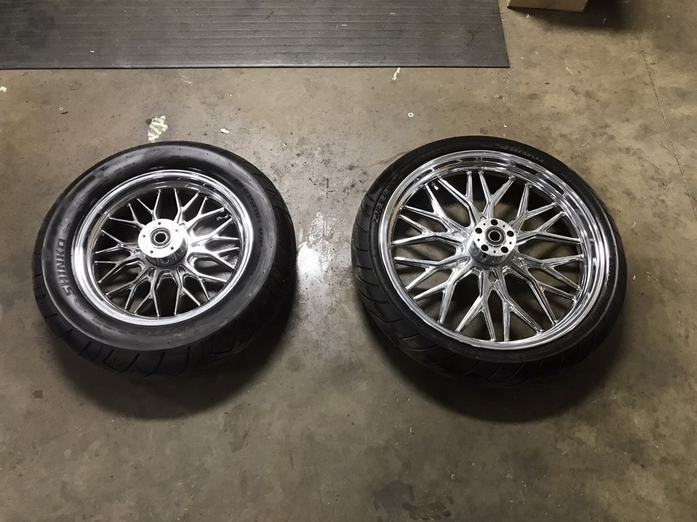 06 Harley Davidson FLHXI Street Glide Rear Back Front Rims Wheels
