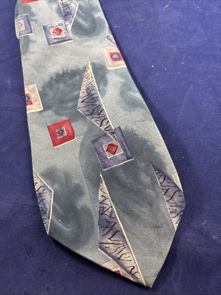 Halston III Men's Necktie 100% Italian Silk, Blue/Burgundy Geometric Pattern