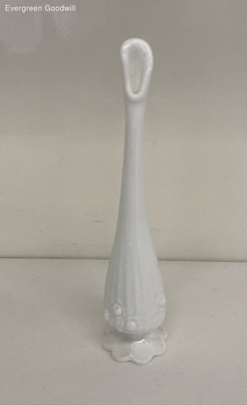 VTG Fenton White Milk Glass Hobnail Swung Bud Vase
