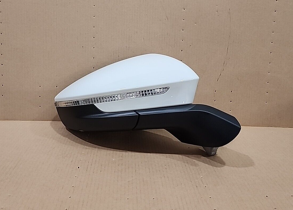 21-23 VOLKSWAGEN ID.4 OEM RH SIDE MIRROR HEATED W LANE ASSIST CAMERA 11K857502E