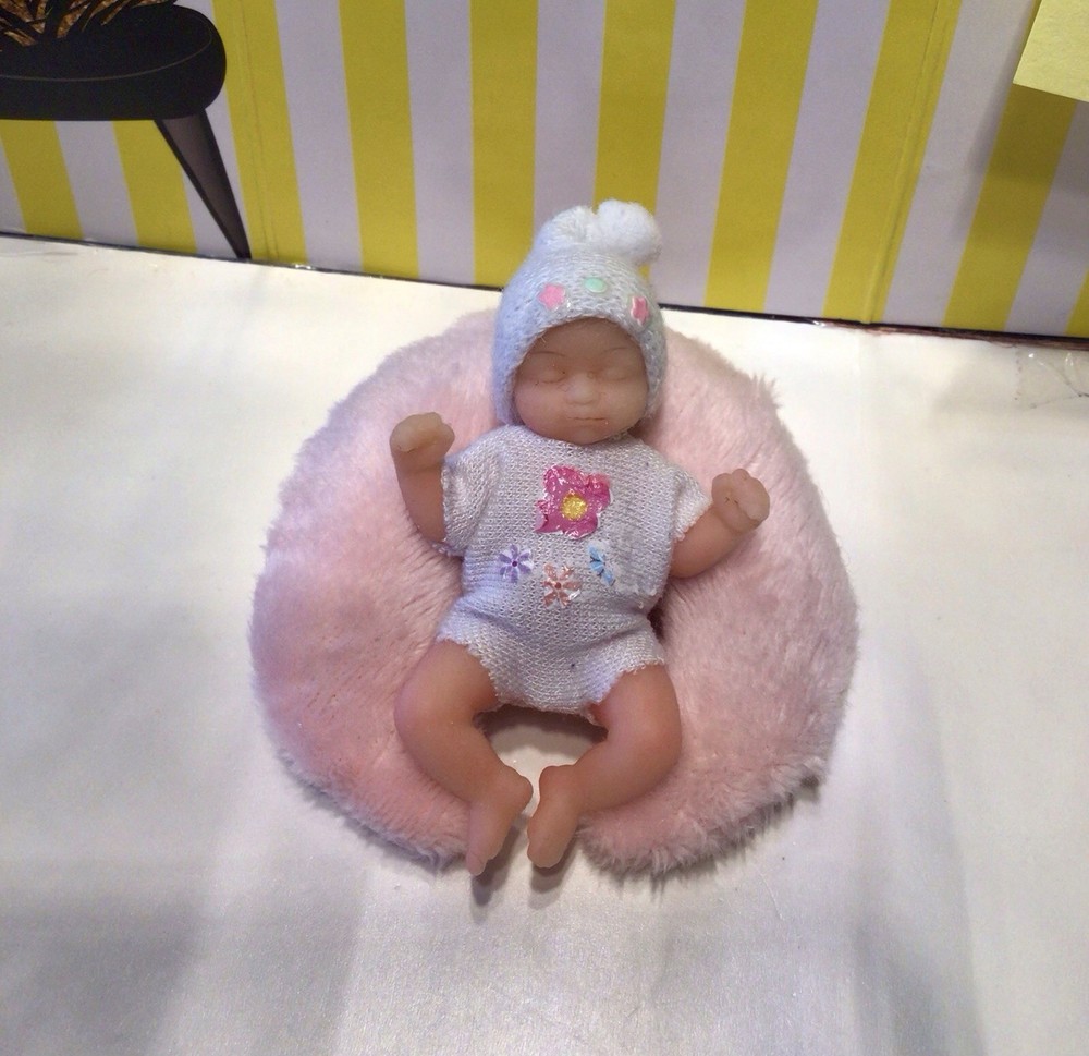 My mini baby pink boppy pillow