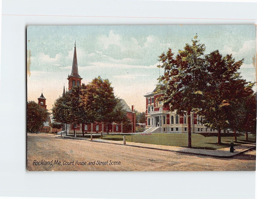 Postcard Courthouse & Street Scene Rockland Maine USA