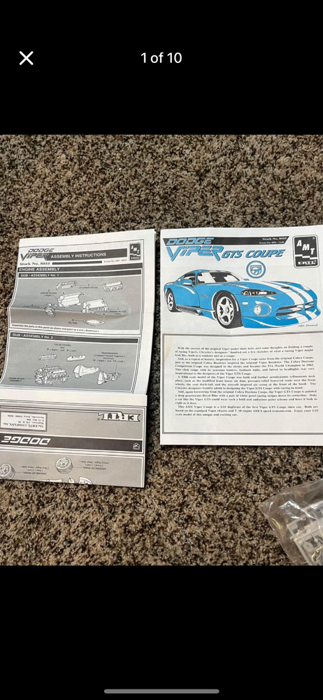 1997 Dodge Viper GTS model kit 1:25 Scale by AMT ERTL