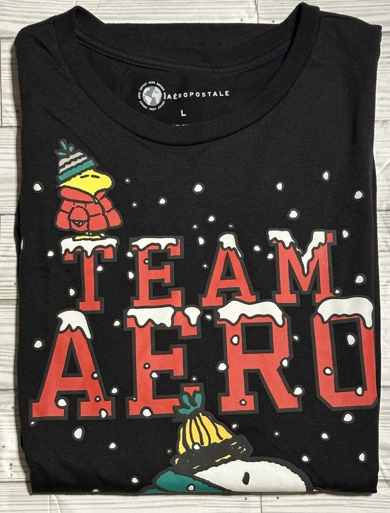 EUC Aeropostale Snoopy Shirt Mens Large Peanuts Woodstock Holidays Short Sleeve