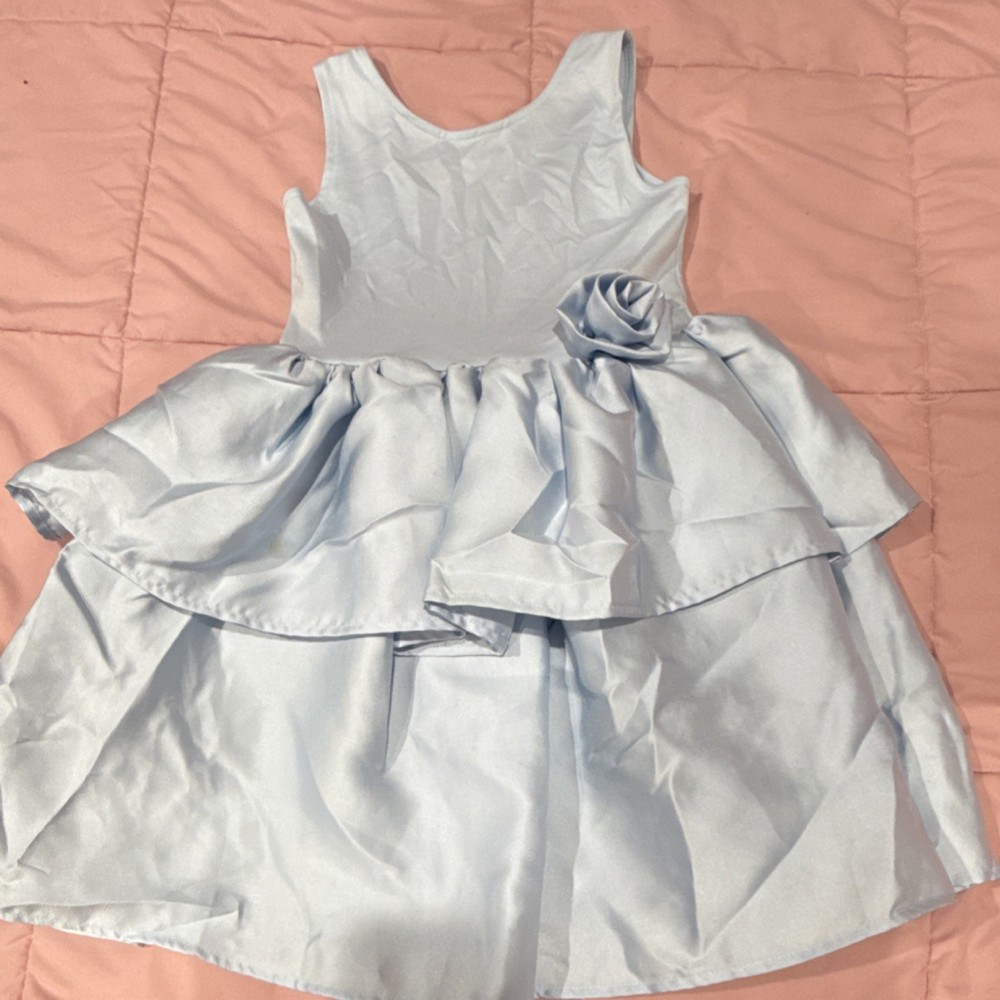 H&M Girls Light Blue Fit & Flare Sleeveless Flower Accent Knee Dress Size 6X/7