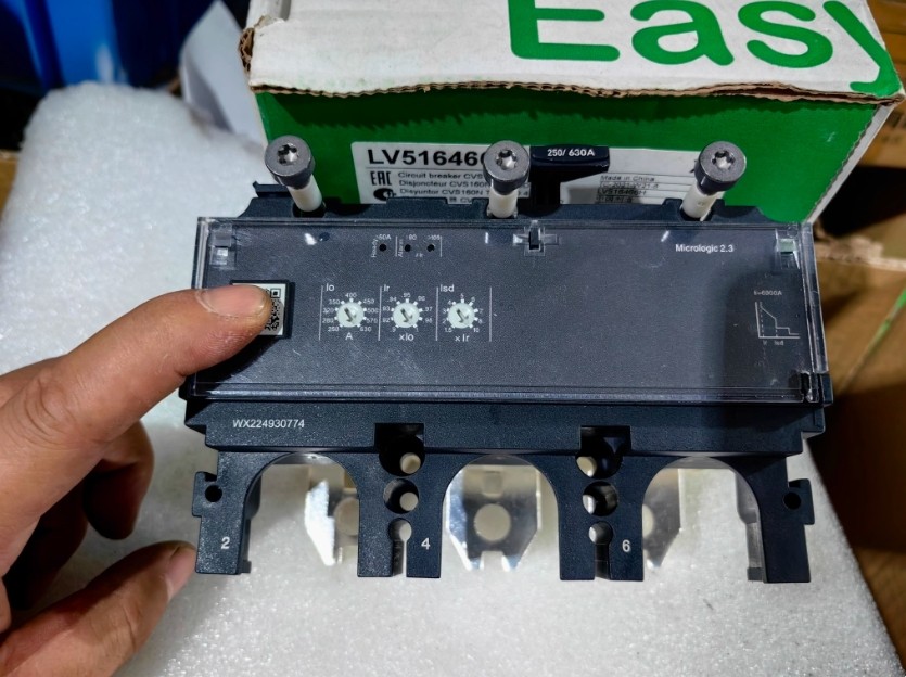 1pc new for C6332D630 630A 3P electronic trip unit