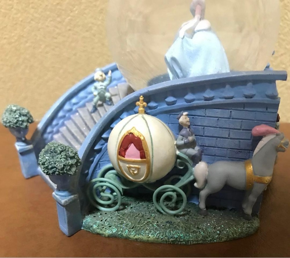Disney Cinderella Carriage Castle Staircase Snow Globe #1ad2a1