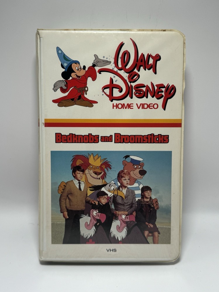 Bedknobs and Broomsticks VHS Disney Embedded White Clamshell