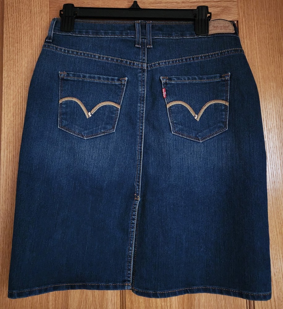Levi's Denim Skirt Womens Back Slit sz 6 Blue Festival Boho Western Cowgirl