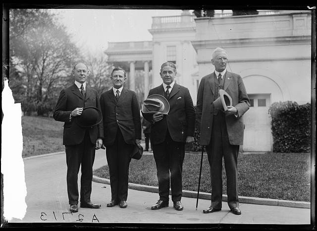 Photo:Washington D.C. White House Group Portrait Men 1920s