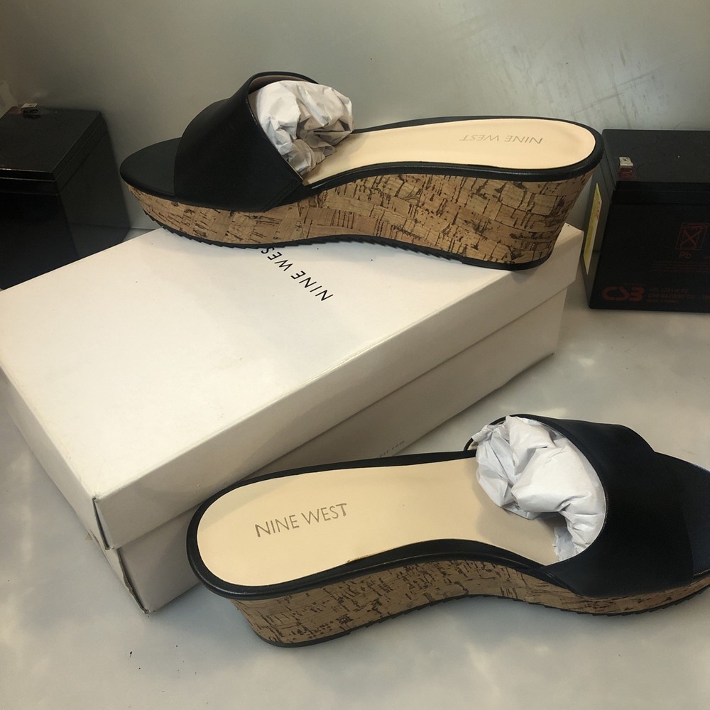 Nine West Sandals Womens 10 m Confetty Casual Slip On Slide Black Leather Wedge