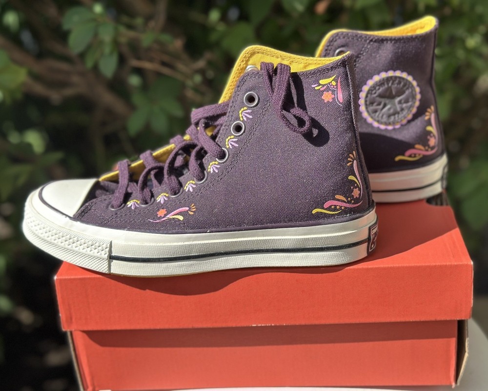 Converse Embroidered Dia De Muertos Day of Dead Canvas High Tops Shoes M4-W6